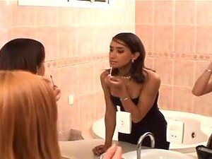 Shemales Fuck Girl - Porno @ CuloNudo.com