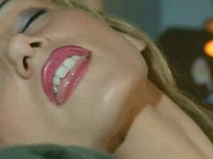 Blondie Italiana - Porno @ CuloNudo.com