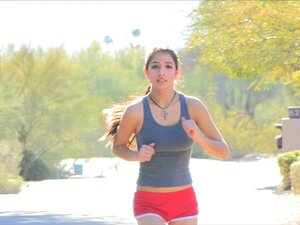 Cute Megan Mostra Seu Corpo Nu Depois De Correr Em Um Parque Porn