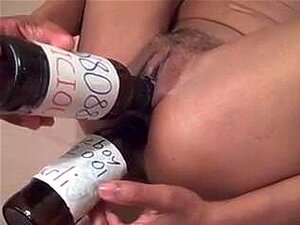 Vídeos de sexo e pornografia Garrafa em alta qualidade no Maisexo.com