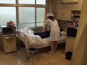 Enfermeira Safada Japa Obtém Amontoada Por Seu Paciente Idoso, Delicious Japonesa Enfermeira Safada Recebe Algumas Graves Merda Japonesa De Seu Paciente Idoso E Ela Está Muito Feliz Com Isso. Ele Sabe Exatamente Como Agradá-la, Para Que A Alegria é Imensa Porn