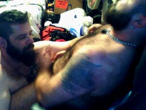 Uomo Barba Gay - Porno @ CuloNudo.com