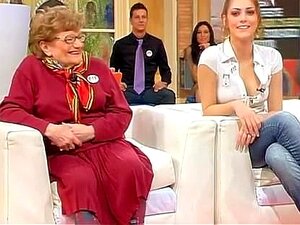 Miriam Leone Toples - Porno @ CuloNudo.com