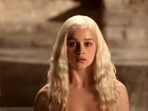 Vídeos de sexo e pornografia Emilia Clarke Porn em alta qualidade ...